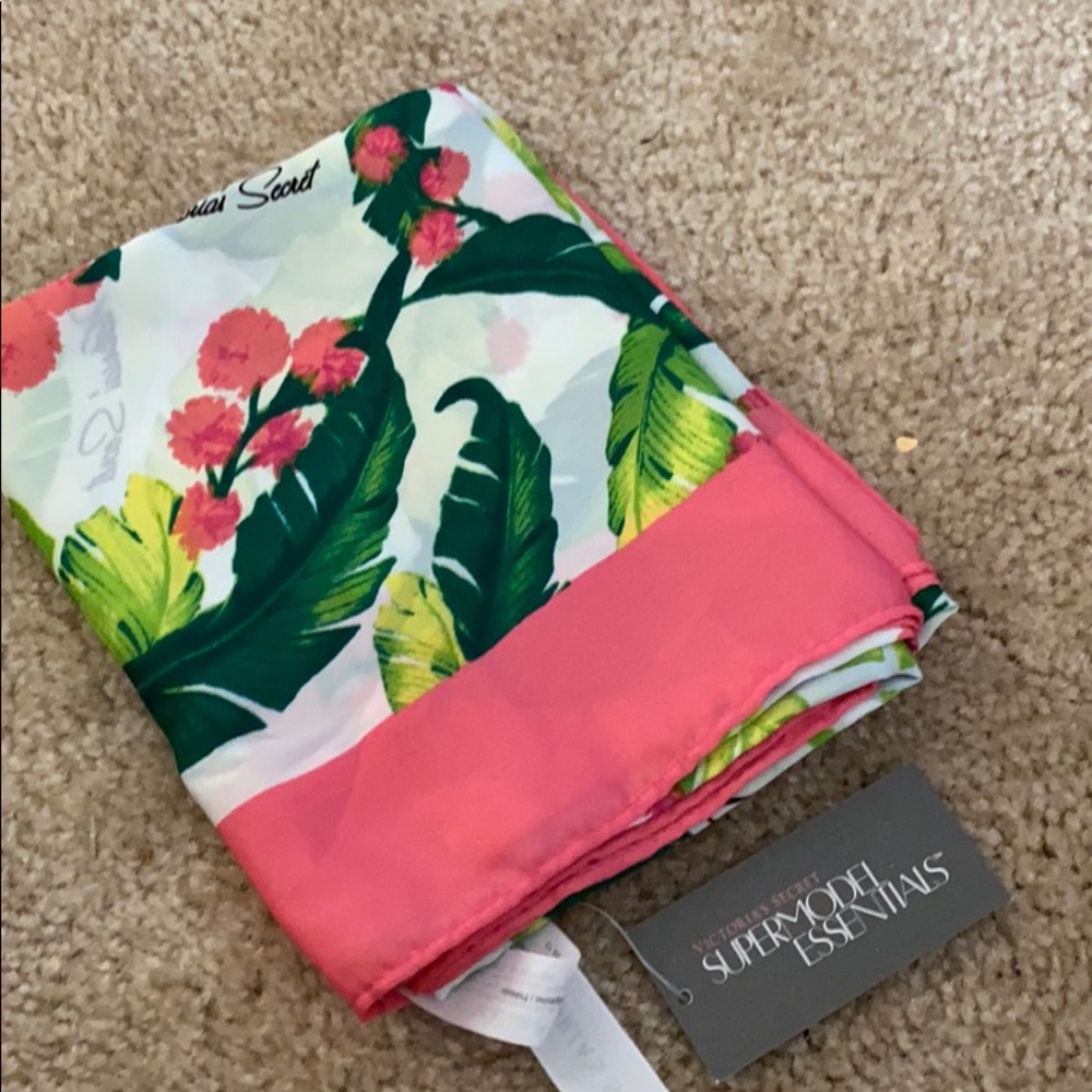 VS Scarf